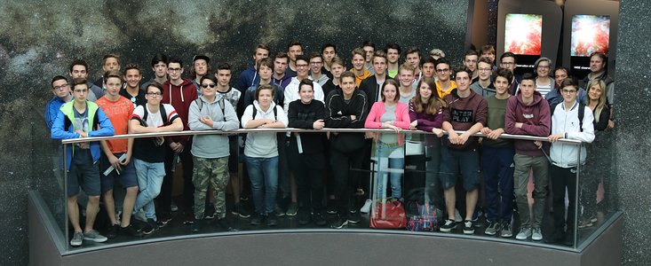 Photo of the 10,000th visitor (the whole group)