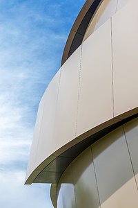 Curving Supernova exterior