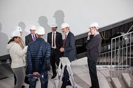 CEO of STFC tours the ESO Supernova