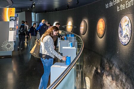 ESO Supernova inauguration for bloggers