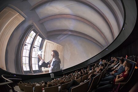 Newton visits the Supernova