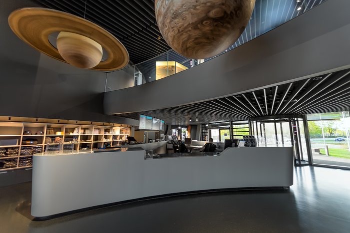 Planets over the Supernova reception