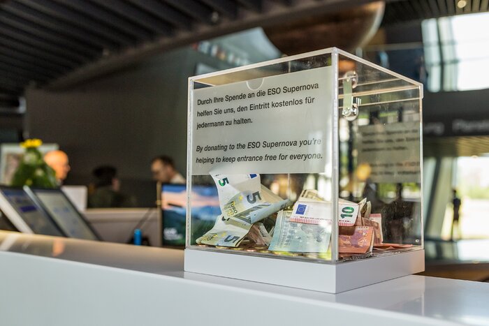 ESO Supernova donation box